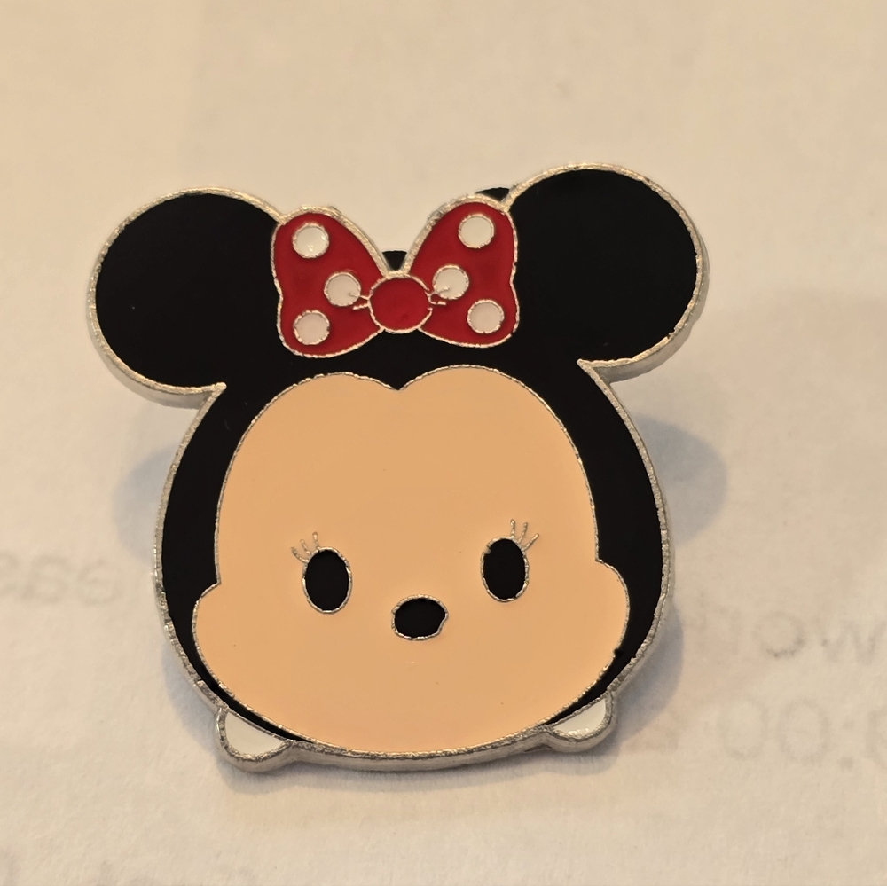 Disney Minnie Mouse Tsum Tsum Mystery Pin 108002 Tsum Tsum Series 1